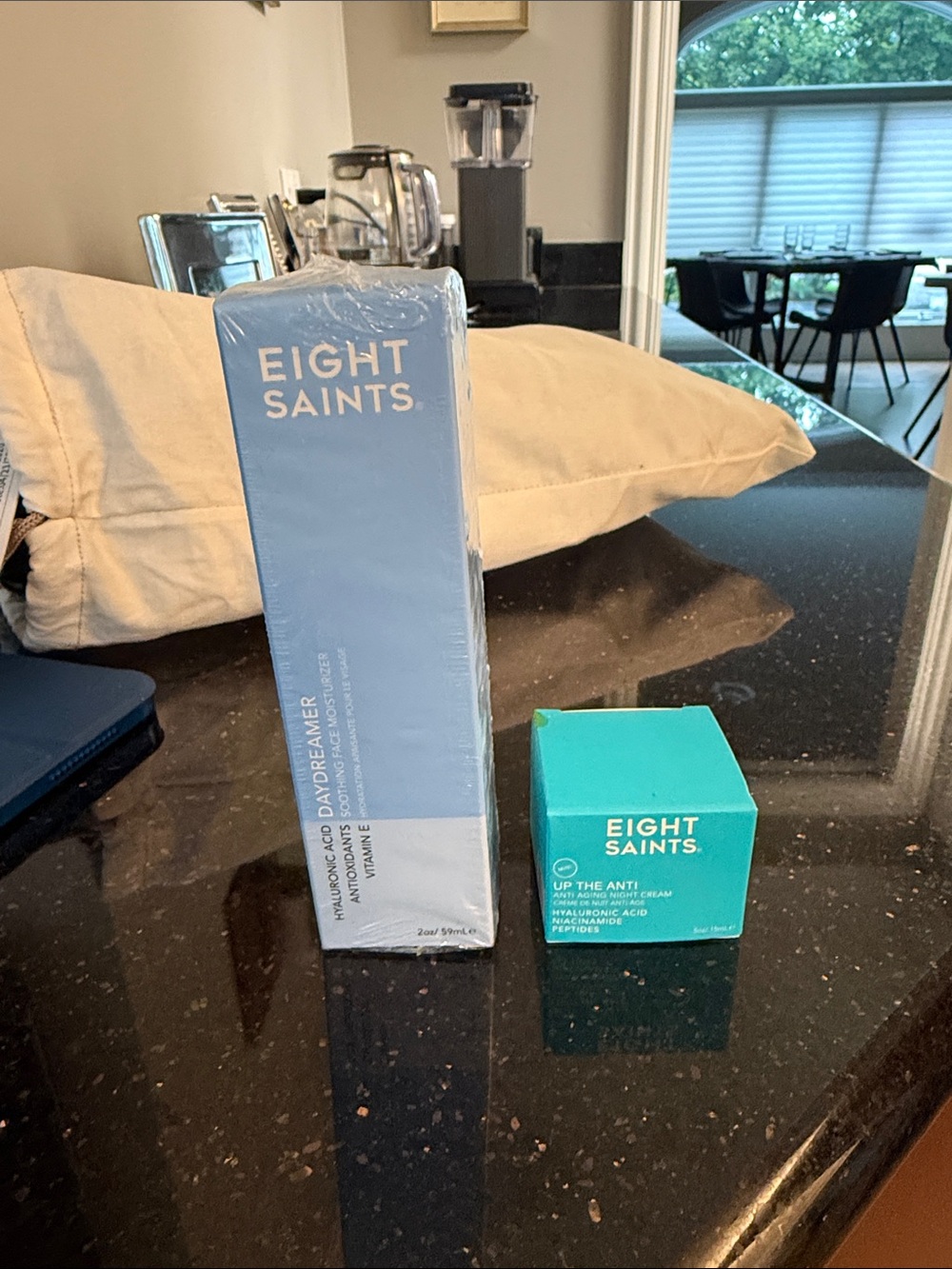 Eight saints Blue Daydreamer Skincare Set - Blue